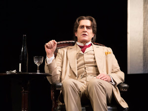 16-MKTING-0975_JudasKissHeader_SlideShow_2604