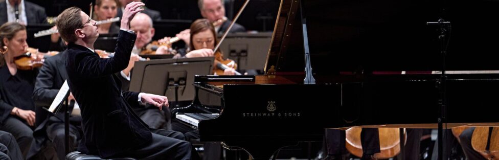 VIEWPOINTS – Classical music roundup: A vocally splendid MACBETH opens The Met season, The BERLIN PHILHARMONIC lives up to its reputation at Carnegie Hall